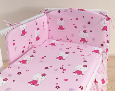 MAMO-TATO Ochraniacz do łóżeczka 60x120 Kotki różowe